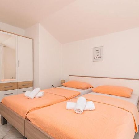 Apartments Mikulic Biograd Na Moru Εξωτερικό φωτογραφία
