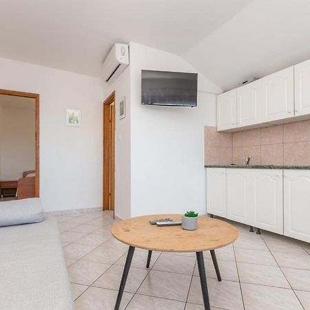 Apartments Mikulic Biograd Na Moru Εξωτερικό φωτογραφία