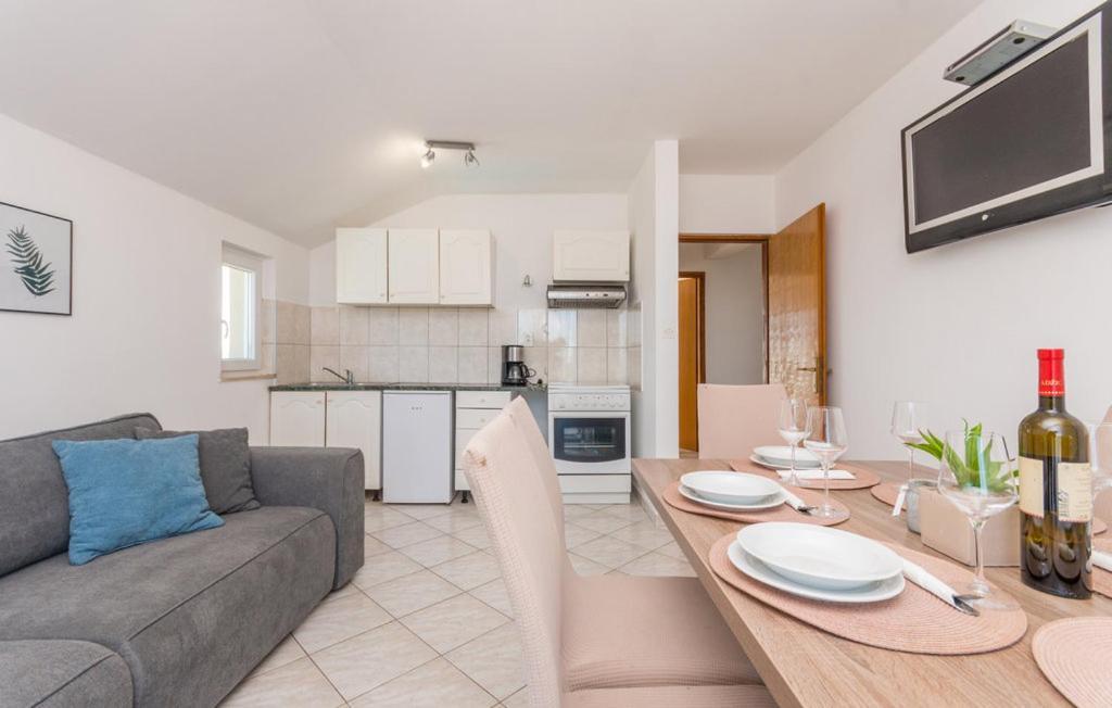 Apartments Mikulic Biograd Na Moru Εξωτερικό φωτογραφία